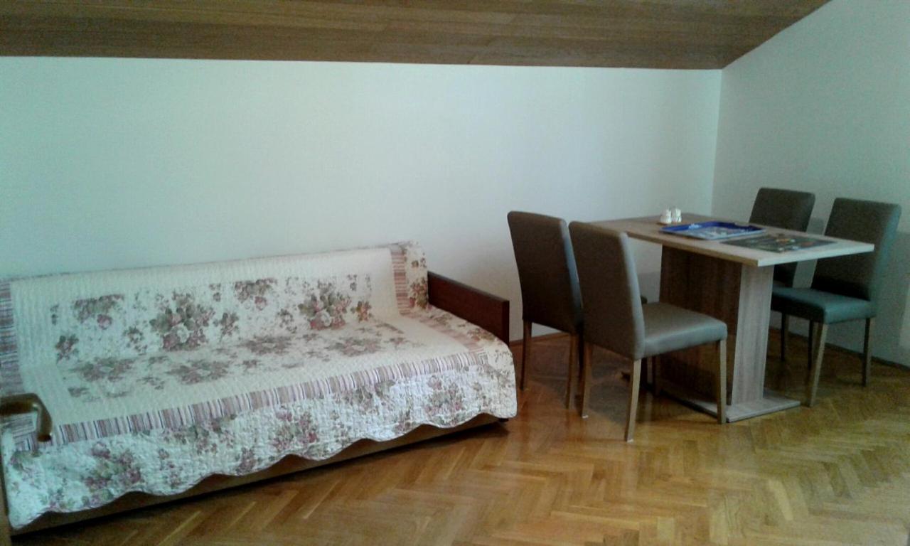 Apartmani Ruzmarin - Seget Donji, Trogir Exterior photo